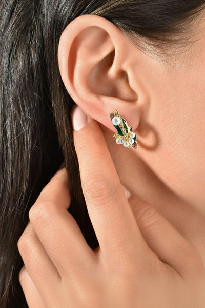 Sose Moda Elegant Pearl-Colored Earrings - Classic and Stylish Design