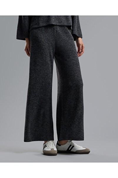 R&B Textured Wide Leg Pants with Elastic Waist