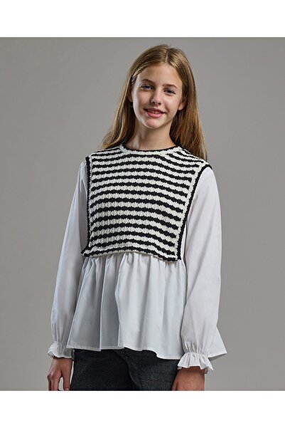 R&B بلوزة محبوكة بتفاصيل رقبة دائرية وأكمام منفوخة