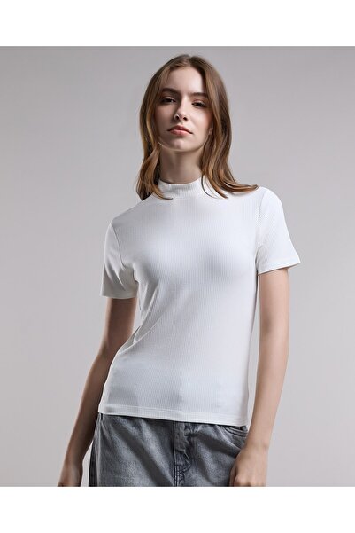R&B Ribbed Top with High Neck and Short Sleeves