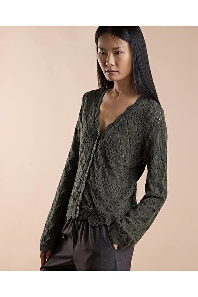 R&B Knitted Cardigan with Button Closure