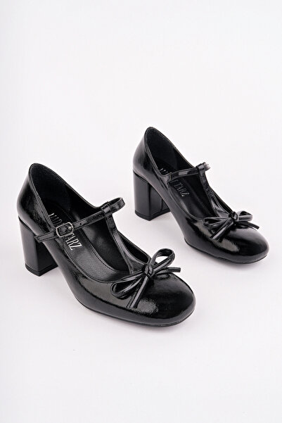 Madam Tarz Rcp-8802 Bow Detailed Belted Loafer