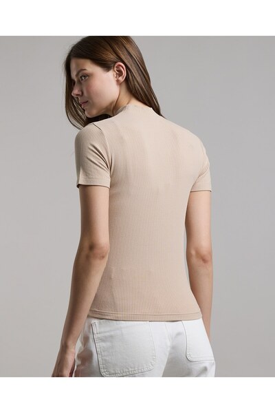 R&B Ribbed Top with High Neck and Short Sleeves
