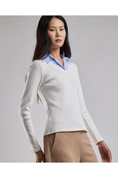 R&B Ribbed Top with V-Neck and Long Sleeves