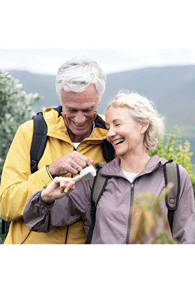 Beurer Digital Fingertip Oximeter - Portable Oximeter with Color Display and Accurate Pulse Rate Reading