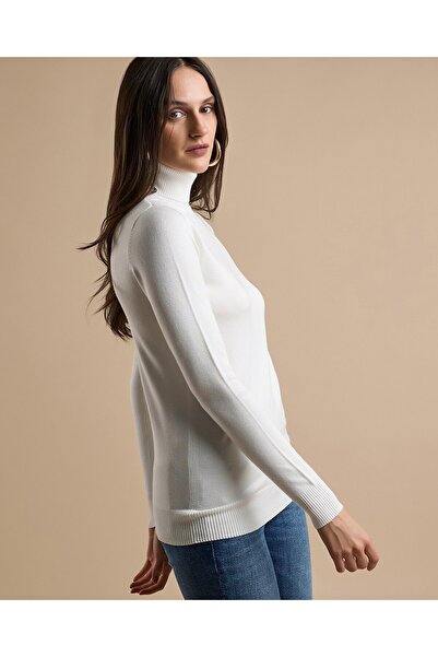 R&B Solid Sweater with Turtleneck and Long Sleeves