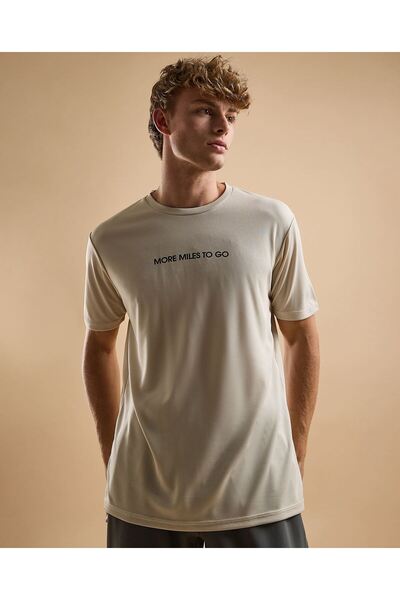 R&B تي شيرت رياضي مطبوع برقبة دائرية وأكمام قصيرة