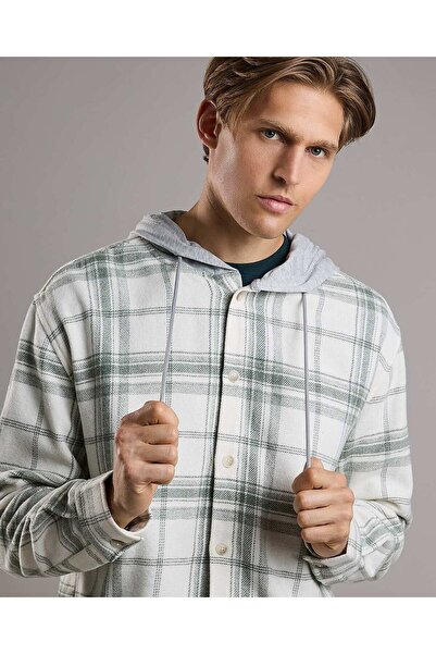 R&B قميص بغطاء رأس وأكمام طويلة