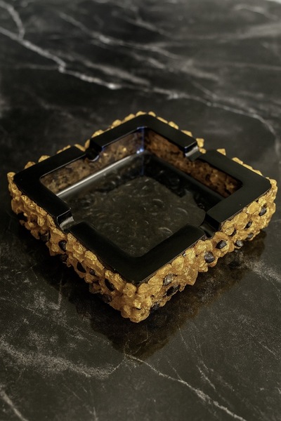 CESA CONCEPT Siyah Sim ve Boya Karışımı Gold Siyah Cam Kırığı Kaplama Tasarım Epoksi Küllük