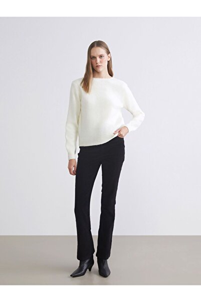 LC Waikiki LCWAIKIKI Classic Dar Fit Kadife Kadın Pantolon