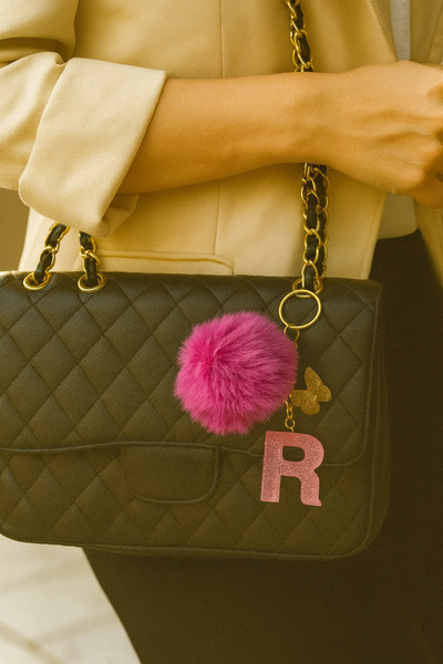 Bellinzona Breloc și amuletă cu litera R, roz cu sclipici [cu opțiune de pompon]