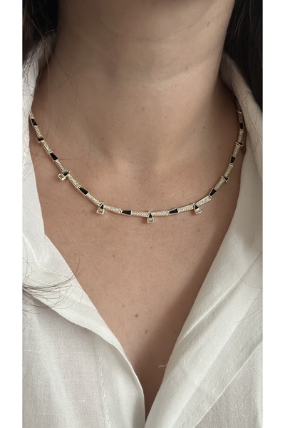 mibrillo قلادة أنيقة من العلامة التجارية الفاخرة مع تفاصيل سوداء من حجر الزركون