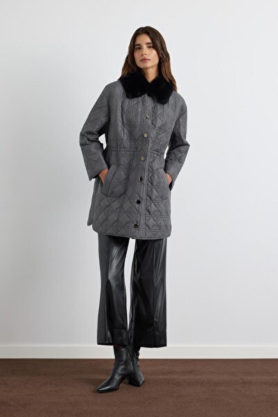 KADRİYE BAŞTÜRK Fur Collar Quilted Coat with Pockets Gray