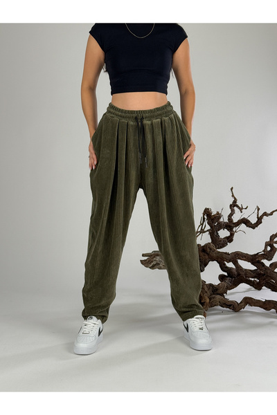 COCOPELLI بنطلون جوجر نسائي مطوي من القطيفة الخضراء