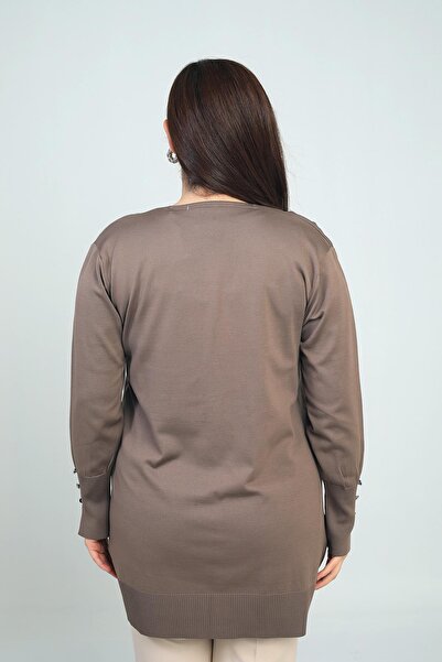 By Saygı Γυναικεία μακριά ζακέτα με κουμπιά και λεπτομέρειες με καρφώματα σε μεγάλο μέγεθος