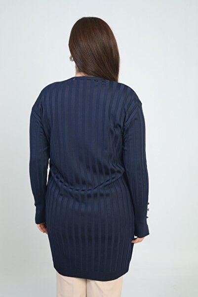 By Saygı Γυναικεία μακριά ζακέτα με λεπτομέρεια με κουμπιά, χοντρή ριγέ λύκρα, μεγάλου μεγέθους