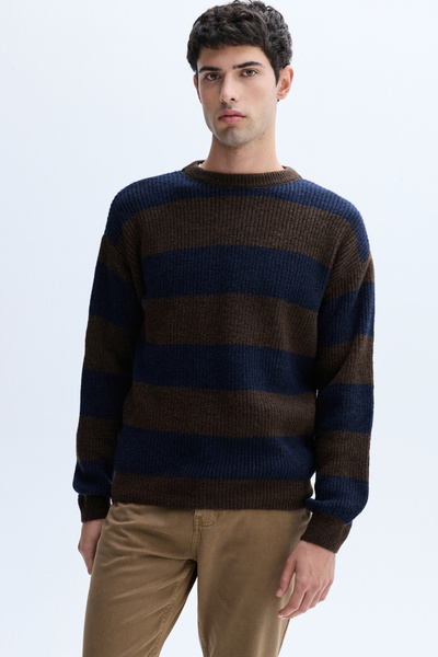Mudo Color Blocked Circular Neck Sweater