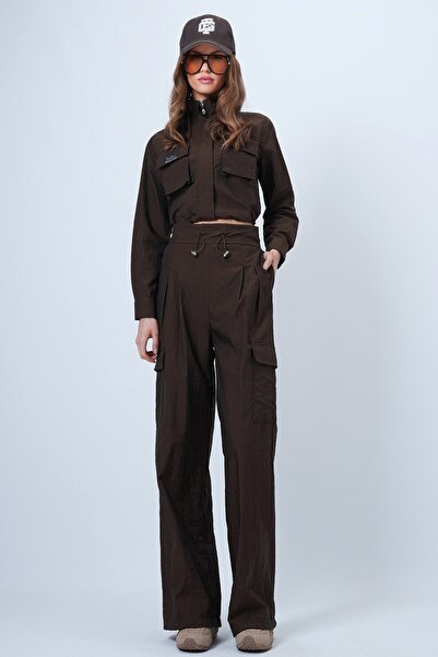 VAGGON Kadın Kahverengi Hakim Yaka Çift Kapak Cepli Ceket Ve Bol Paça Pantolon Takım Vs01342