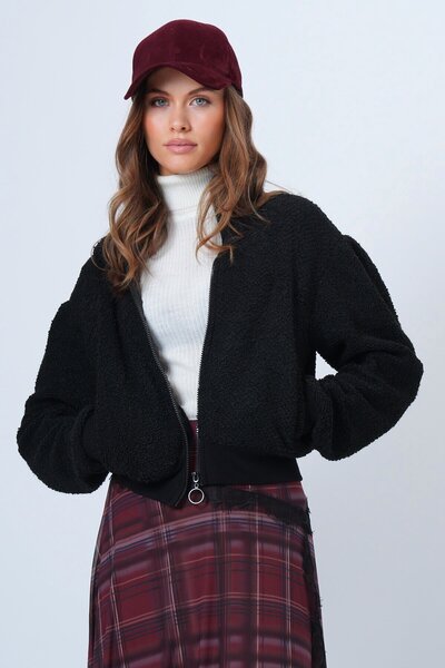 VAGGON Women's Black Zippered Plush Textured Ribbed Jacket Vs01335