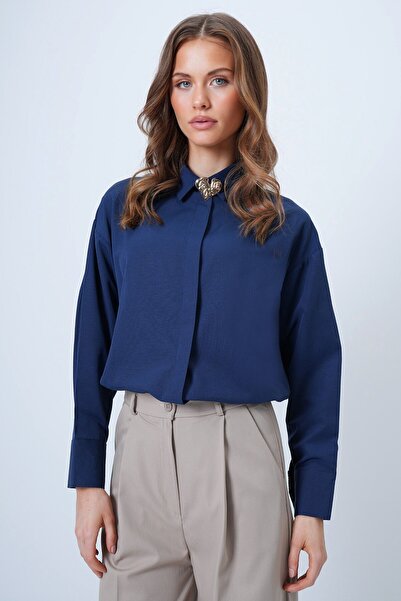 VAGGON Women's Navy Blue Heart Brooch Detailed Wide Cuff Shirt Vs01316