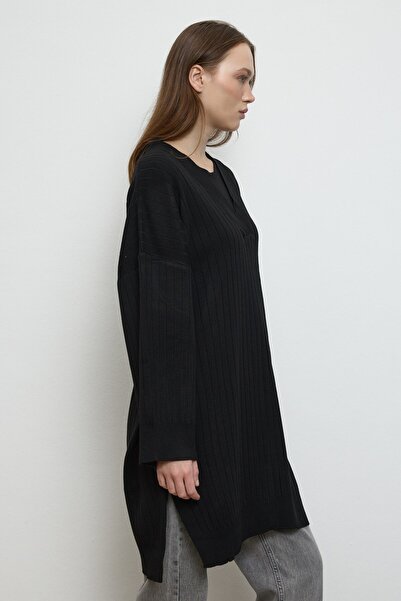 QANU V-Neck Knitwear Tunic Black