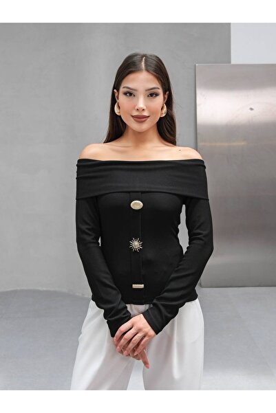 cemo Madonna Collar Three Button Blouse