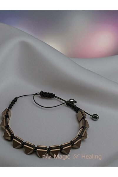 The Magıc of Healıng Hematite Natural Stone Pyramid Macrame