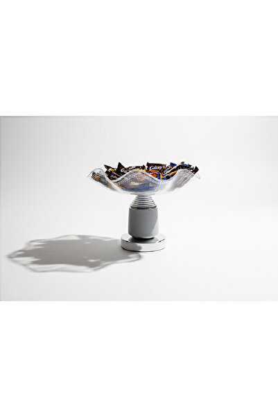 ALSAIF KITCHEN Elegant Ruffled Glass Decorative Bowl with Metallic Base - Fruit & Candy Serving Dish