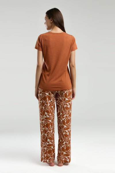 White Velvet Women's Amber Buttoned Collar Short Sleeve Two-Piece Suit