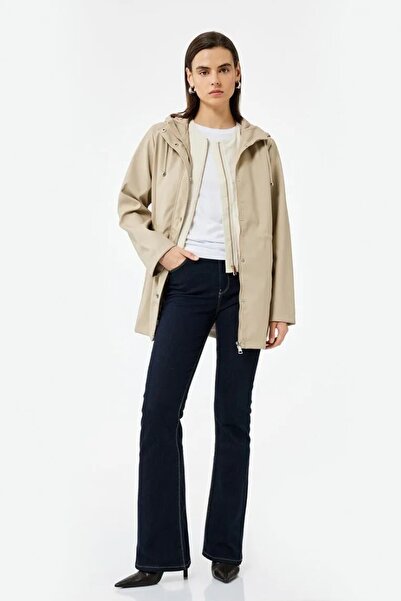 Koton Kadın Cepli Beli Bağlamalı Uzun Kollu Fermuarlı Kapüşonlu Yağmurluk 6WA...