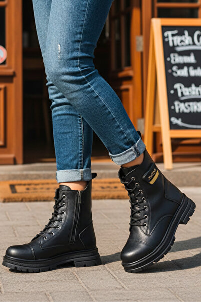 Ekonomik Ayakkabı Kadın Siyah Postal Bot – Kalın Kauçuk Tabanlı, Bağcıklı & Fermuarlı, Askeri Stil