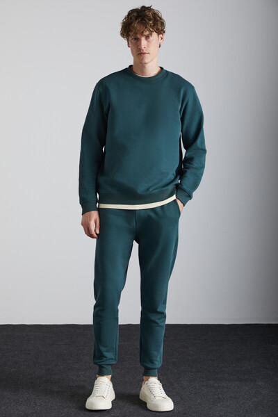 GRIMELANGE Travis Men's Organic Fabric Soft Regular Fit Round Neck Dark Green Sweatshirt