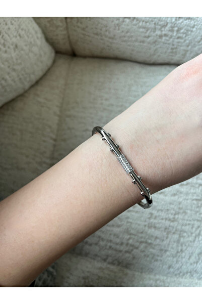 Asteria Jewelry Baguet. Serenay Handcuff Bracelet