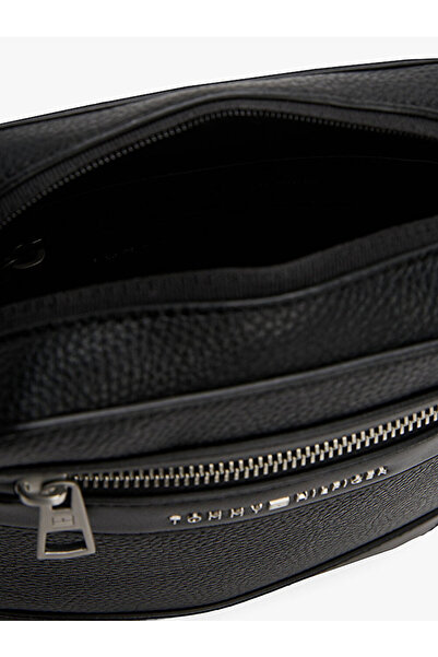 Tommy Hilfiger Men's Th Central Mini Reporter Bag