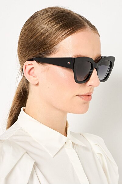 Tommy Hilfiger Women 207863807539O Square Sunglasses, Black Gradient