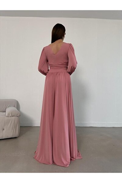 Modafeminen Esnek Kumaş Sandy V Yaka Ön Büzgü Yan Dekolte Detaylı Yırtmaçlı Elbise 582778 GÜL KURUSU