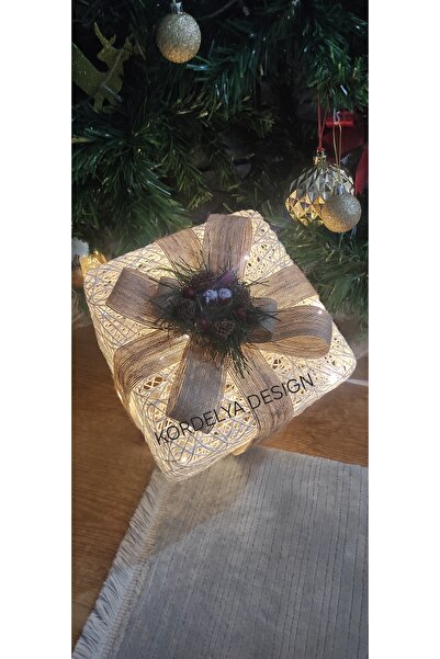 kordelya design 22*22*22CM LED ISIKLI PİLLİ YILBASI AKSESUARI