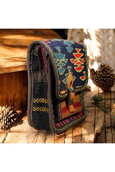DEHNA Mini El Dokuma Omuz Çantası – Etnik Kilim Desenli, El Yapımı ve Hafif Tasarım (20x20x5 cm)