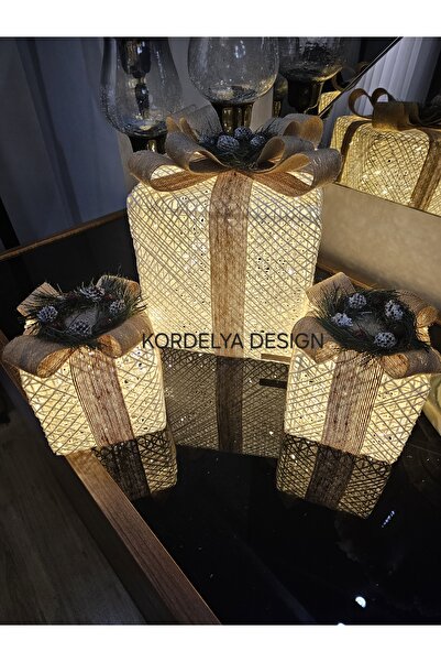 kordelya design YILBAŞI AĞACI ALTI LED IŞIKLI KUTU BÜYÜK BOY 22X22X22 CM KÜÇÜK BOYLAR 12X12X12 CM