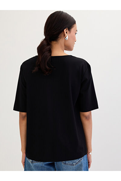 Femmella By Styli Black V Neck Basic T-Shirt