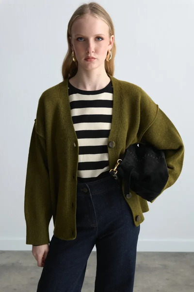 Gusto Studded Suede Bag - Black