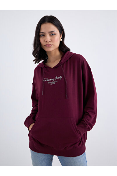 Styli Burgundy Oversized Slogan Print Hoodie