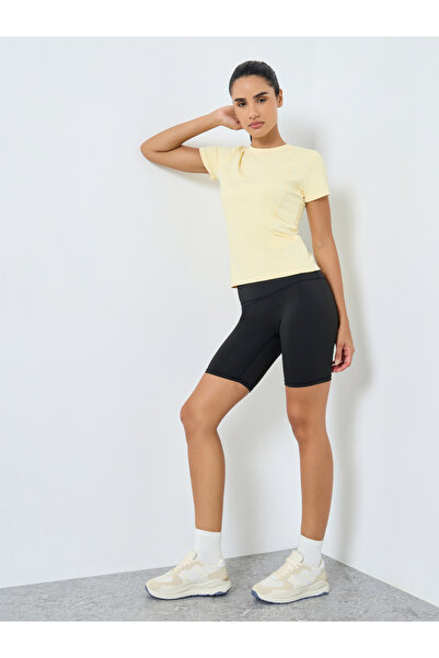 Styli Contour Stitch Detail Fitted Short Sleeve Top