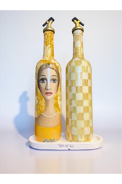 Mes Reves 750 ml Handmade Yellow Portrait and Checkerboard Patterned Set of 2 Decorative Glass Oil Bottles – with Presentation Stand