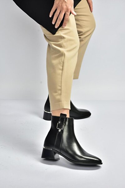 Fox Shoes V518978809 Siyah Alçak Topuklu Kadın Bot