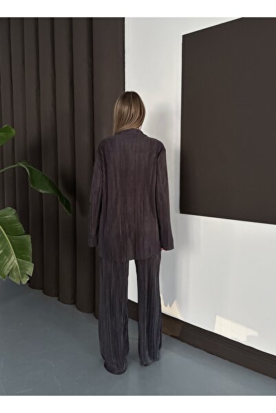 verabelle Women's Pleated Satin Crinkle Fabric Anthracite Color Pantalon Shirt Set