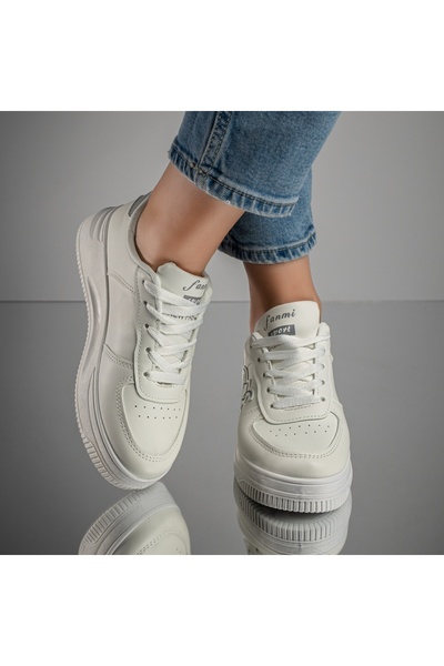 BMoD Women's white and grey sneakers with laces and a chunky sole MOD11076