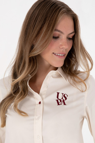 U.S. Polo Assn. قميص نسائي كريمي بأكمام طويلة 50308653-VR256