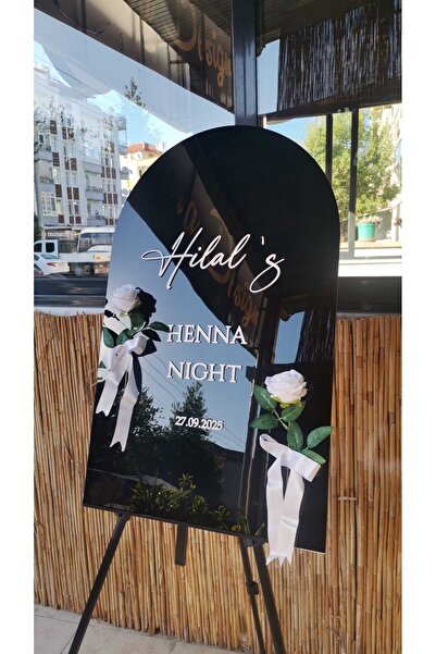 Yalova Design Siyah Aynalı Kına Karşılama Panosu Beyaz Güller ile.(Aynalı Model)