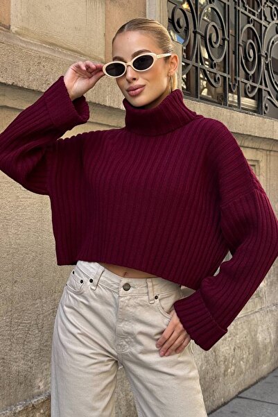 VAGGON Women's Burgundy High Neck Corded Fabric Crop Knit Sweater Vs01392